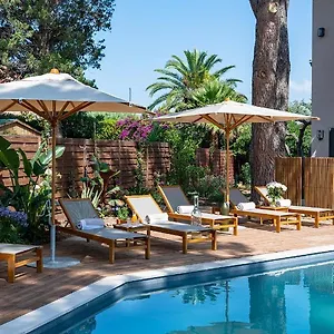 https://lou-cagnard.fr-provencehotel.com